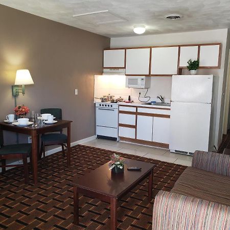 Affordable Suites バーリントン エクステリア 写真