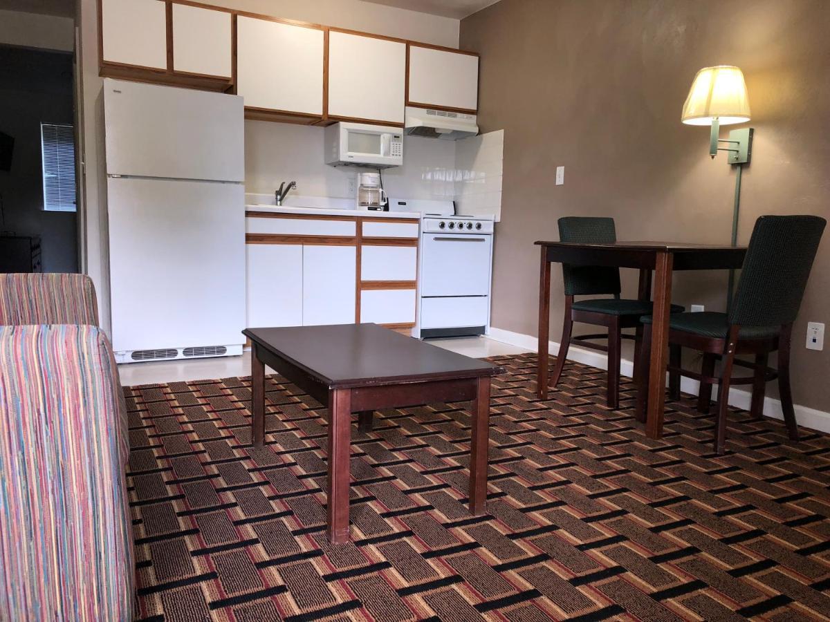 Affordable Suites バーリントン エクステリア 写真