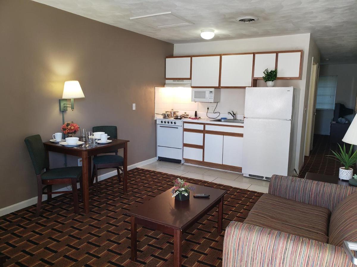 Affordable Suites バーリントン エクステリア 写真